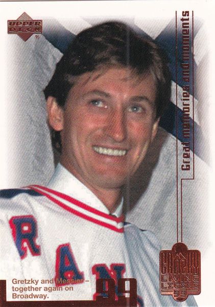 řadová karta WAYNE GRETZKY 99-00 UD Gretzky Living Legend číslo 92